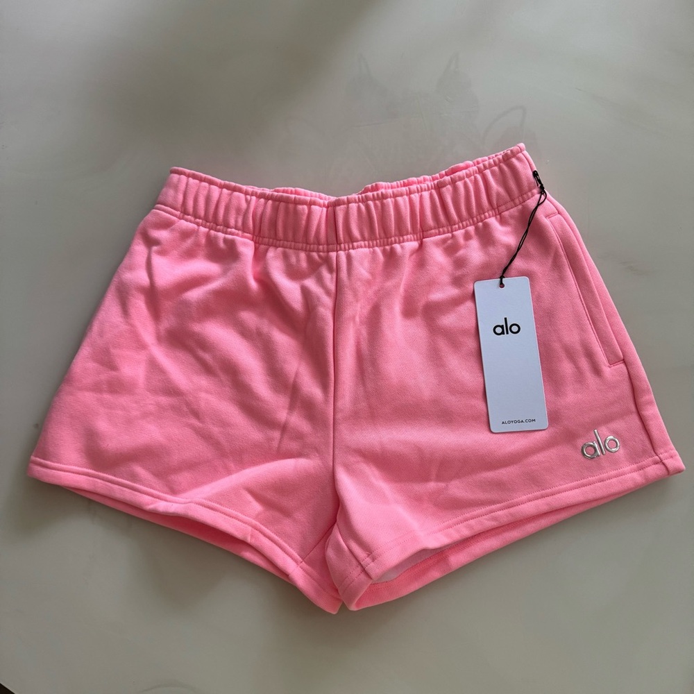NWT ALO NEON BUBBLEGUM PINK ACCOLADE SHORTS